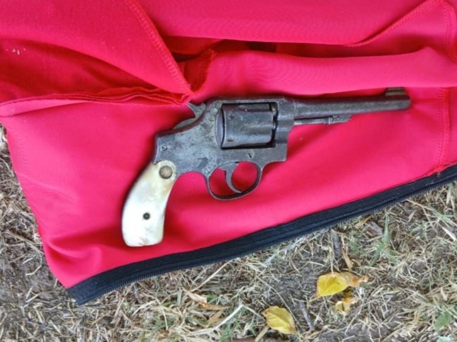 Demoraron a un menor que ten�a un arma de fuego adulterada